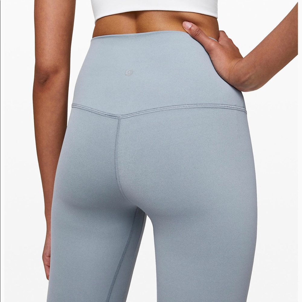 Lululemon Align Crop 21” size 6 - Picture 3 of 6